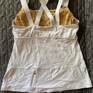 Lululemon work out tank top.